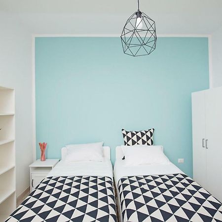 Ponte Tiberio Apartment Римини Екстериор снимка