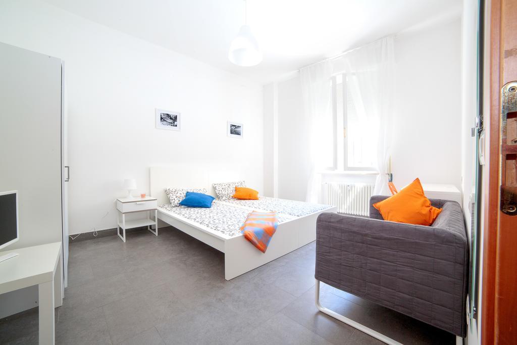 Ponte Tiberio Apartment Римини Екстериор снимка