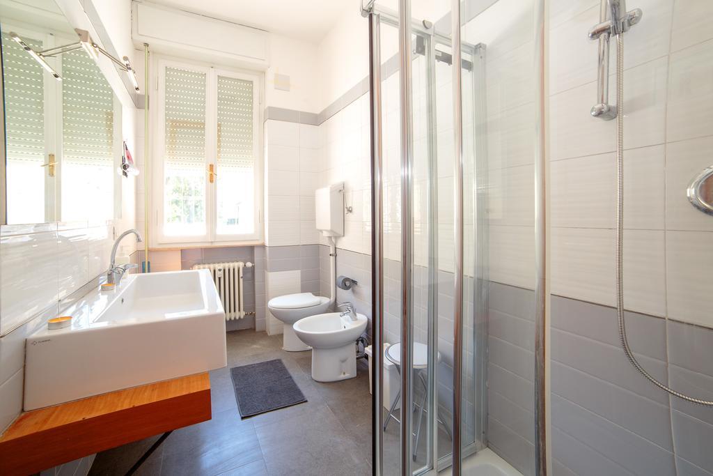 Ponte Tiberio Apartment Римини Екстериор снимка