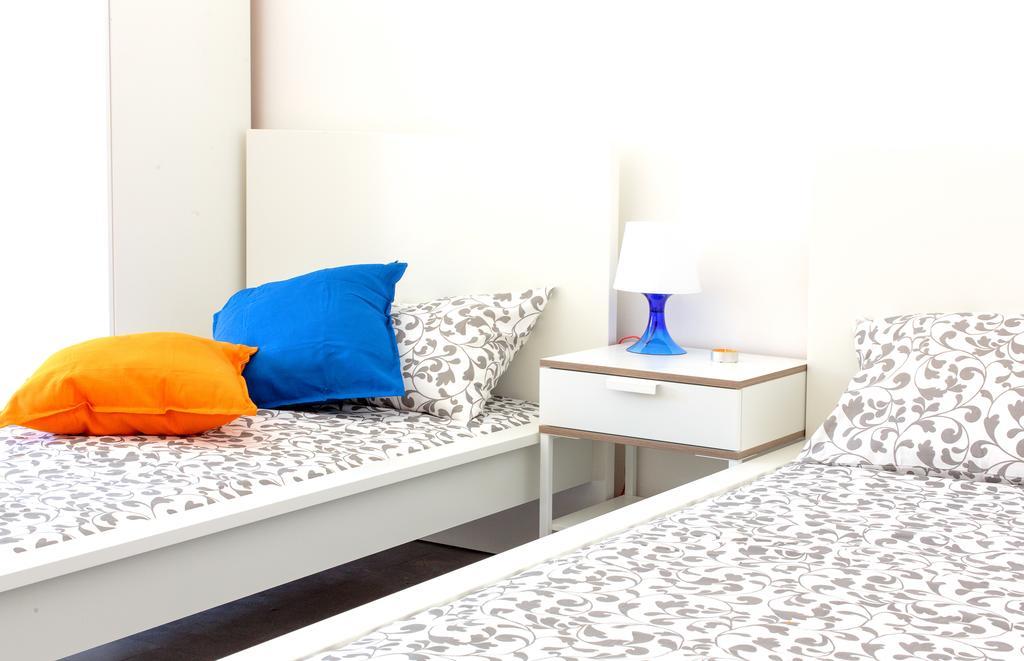 Ponte Tiberio Apartment Римини Екстериор снимка