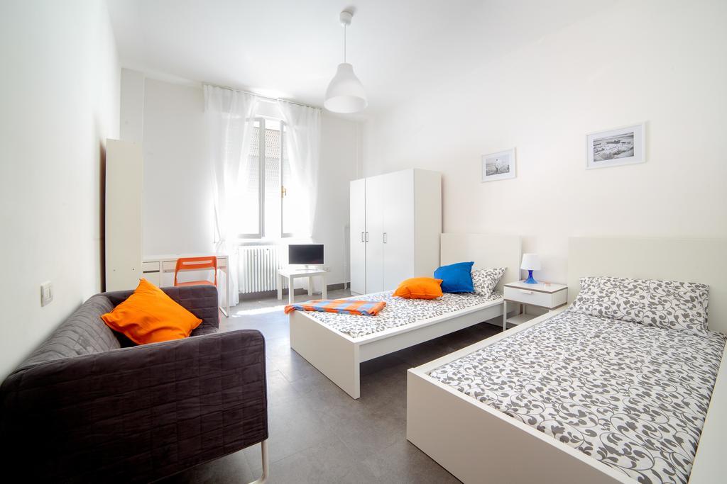 Ponte Tiberio Apartment Римини Екстериор снимка