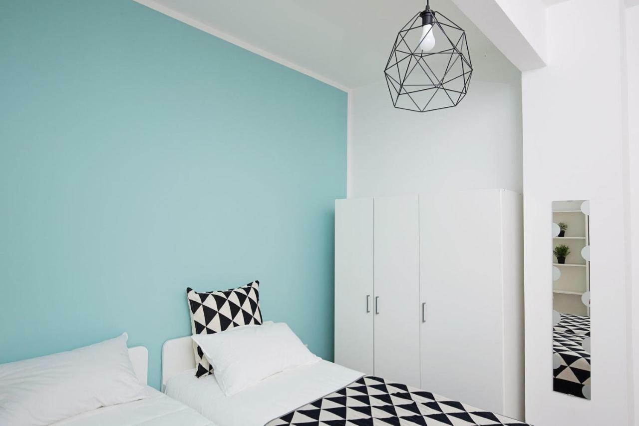 Ponte Tiberio Apartment Римини Екстериор снимка