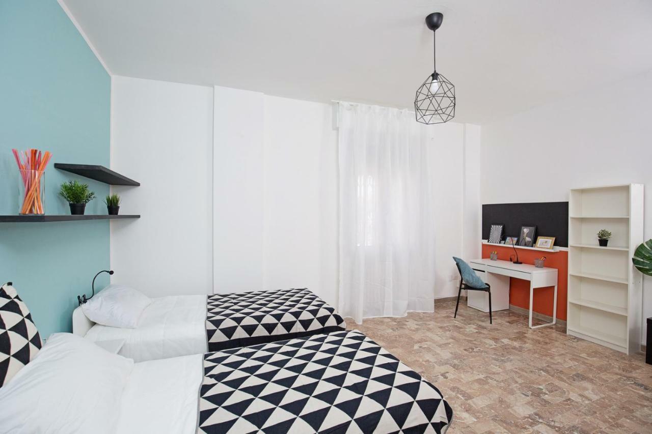 Ponte Tiberio Apartment Римини Екстериор снимка