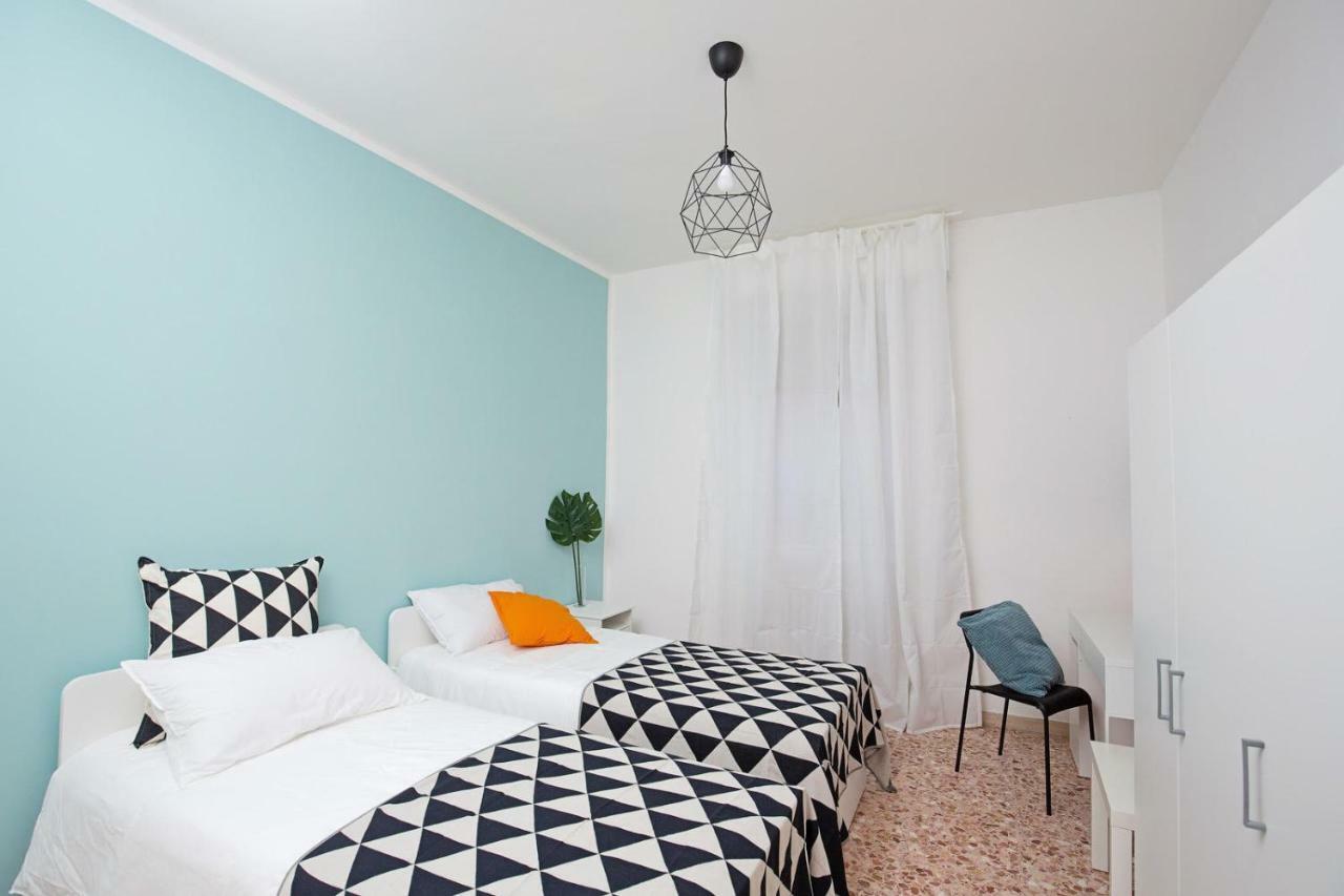 Ponte Tiberio Apartment Римини Екстериор снимка